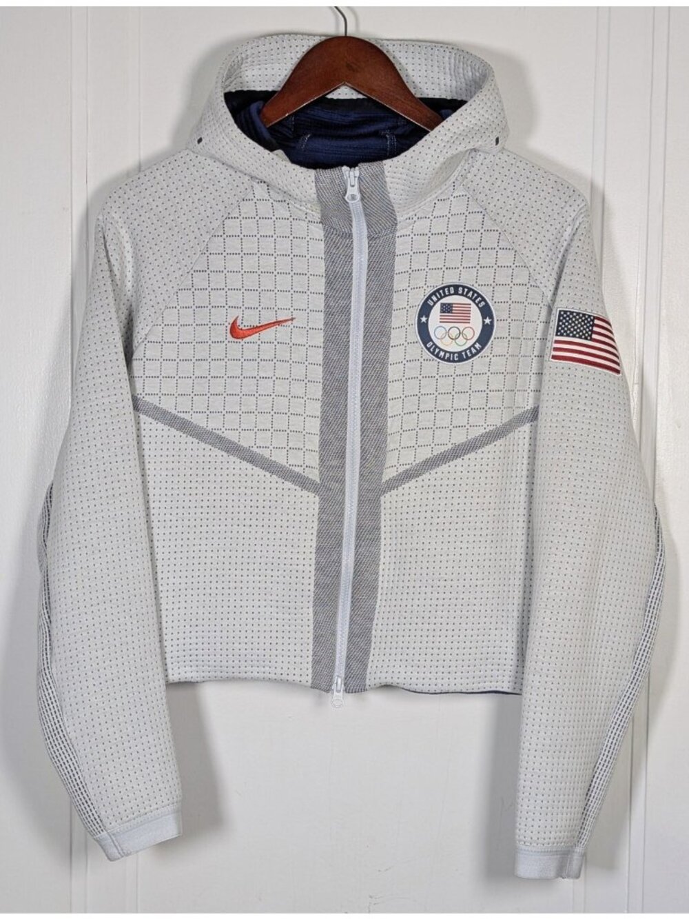 Nike Tech Olympic Hoodie Jacket Womens Small Gray Tokyo 2020 Team USA Crop Zip